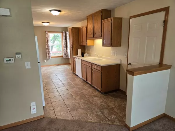 Rockford, IL 61109,5563 Stockton DR