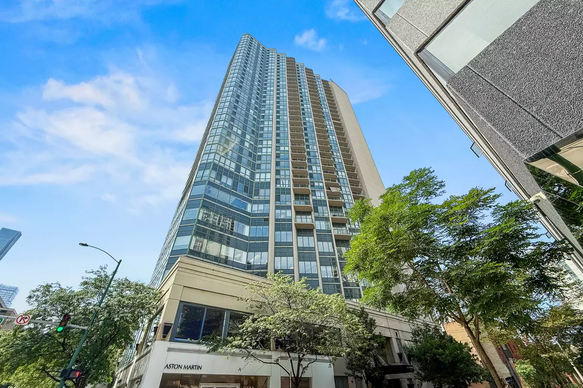 Chicago, IL 60610,111 W Maple ST #1409