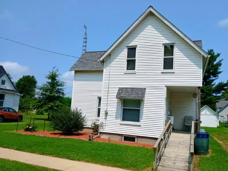 116 1st ST, Bradford, IL 61421