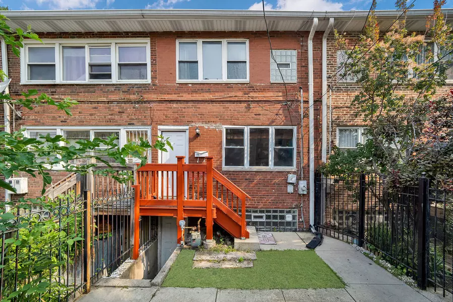 75 E 37th PL, Chicago, IL 60653