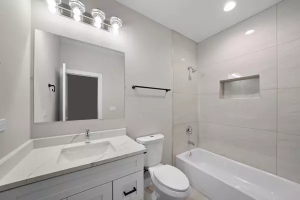 Worth, IL 60482,10718 S Worth AVE