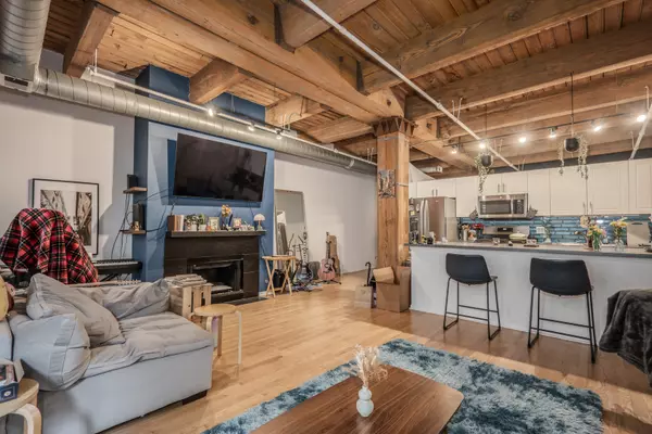 Chicago, IL 60654,375 W ERIE ST #314