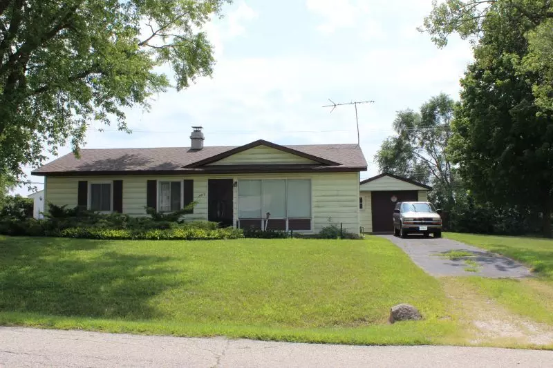 2413 Country LN, Mchenry, IL 60051