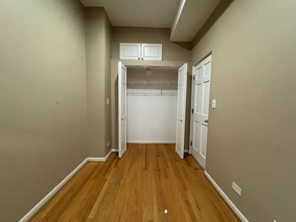 Chicago, IL 60622,817 N Hoyne AVE #2E