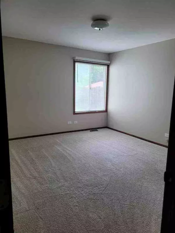 Warrenville, IL 60555,2S601 Cynthia CT