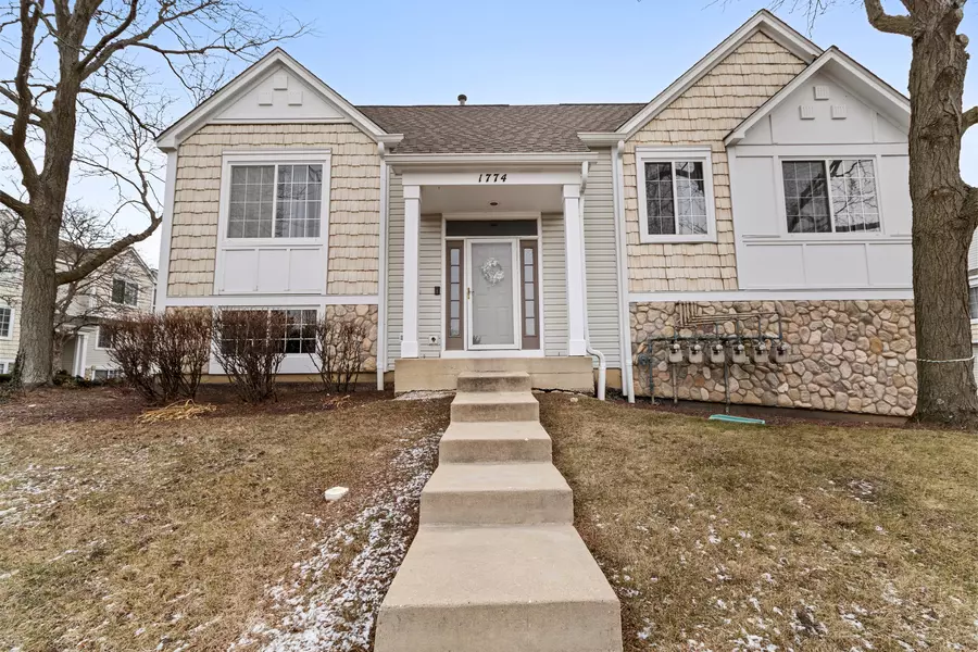 1774 Middlebury DR #-, Aurora, IL 60503