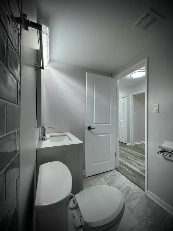 Oak Lawn, IL 60453,9720 S PULASKI RD #306