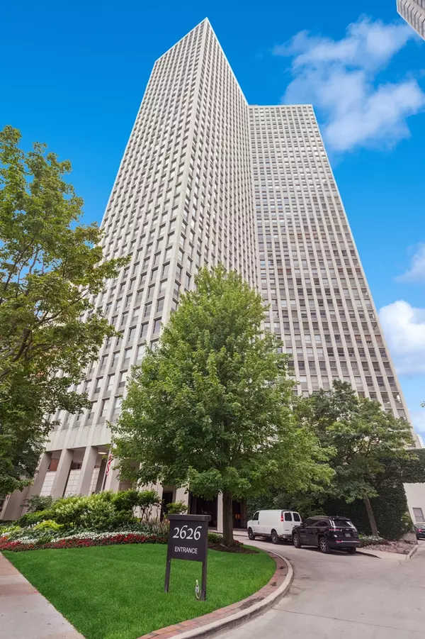 2626 N Lakeview AVE #805, Chicago, IL 60614