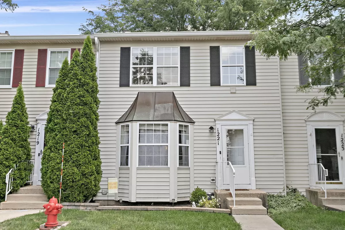 Geneva, IL 60134,1221 Koster CT