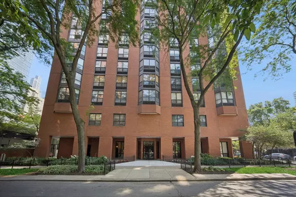 Chicago, IL 60605,901 S PLYMOUTH CT #802