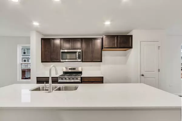 St. Charles, IL 60174,361 Bridgeview CT