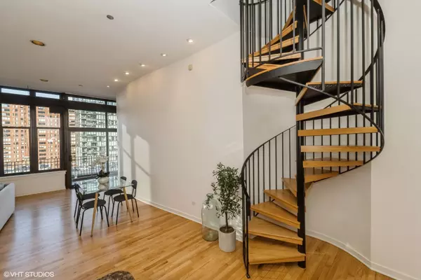 Chicago, IL 60610,333 W HUBBARD ST #1002