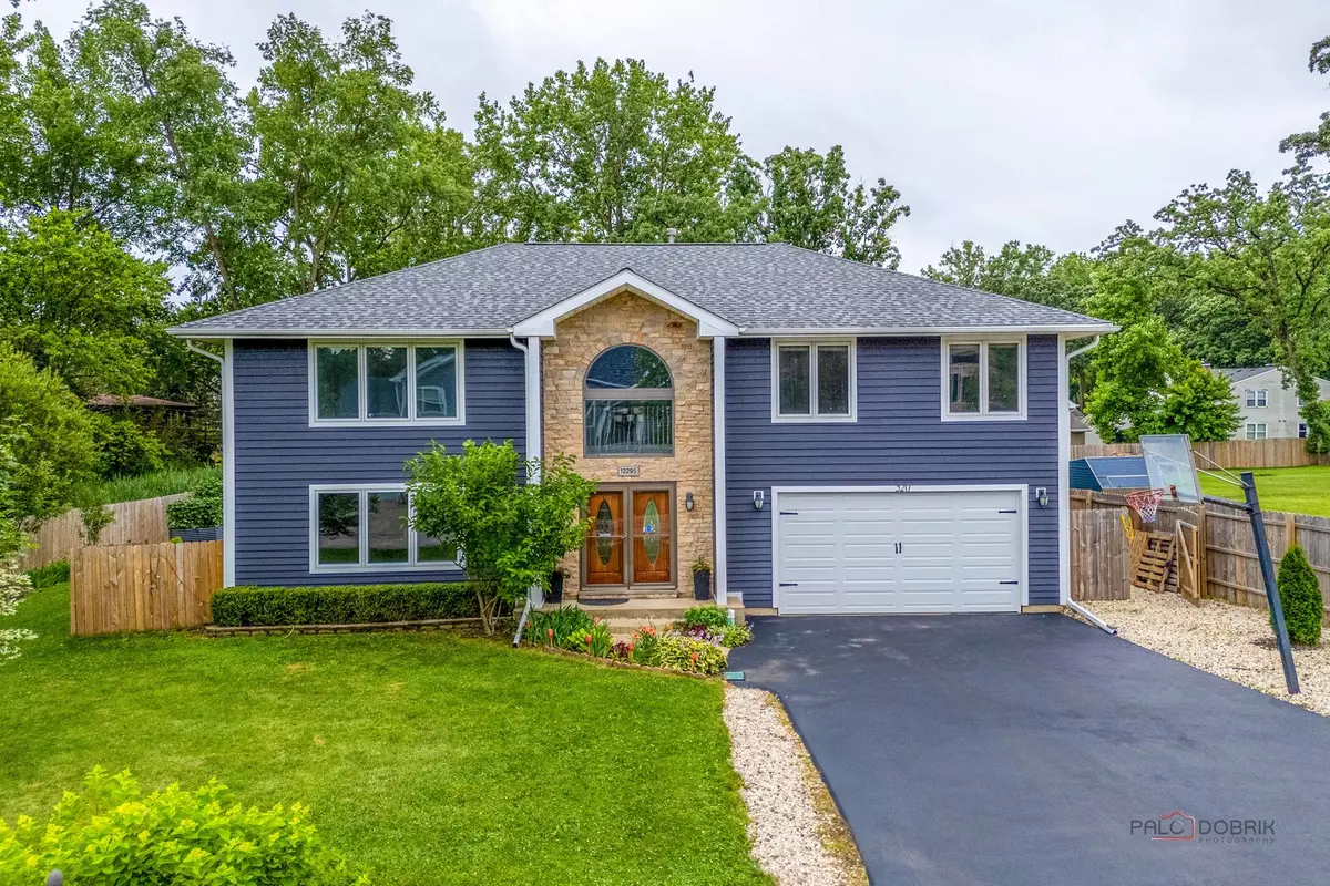Lake Bluff, IL 60044,520 Quassey AVE