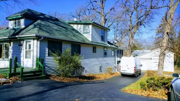 94 E Lakeview AVE, Round Lake Beach, IL 60073