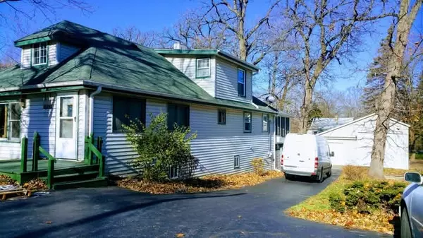 94 E Lakeview AVE, Round Lake Beach, IL 60073