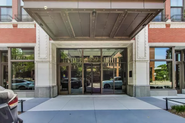 Chicago, IL 60610,1550 N Clark ST #604