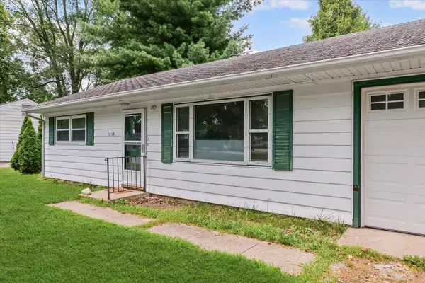 Champaign, IL 61821,1814 Meadow DR