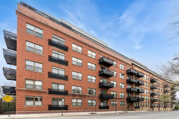 1735 W Diversey Pkwy #402, Chicago, IL 60614