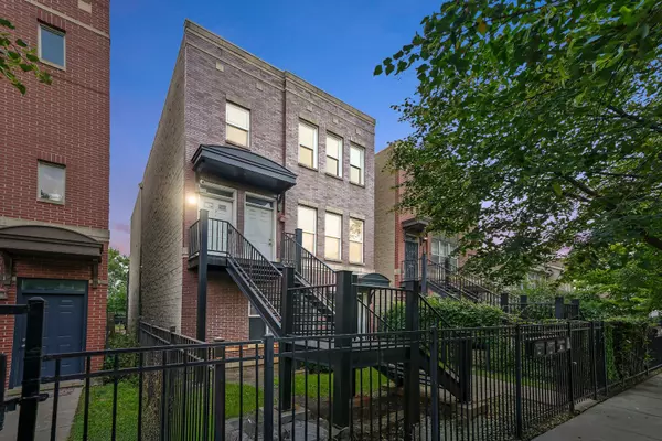 Chicago, IL 60612,2432 W Harrison ST #3