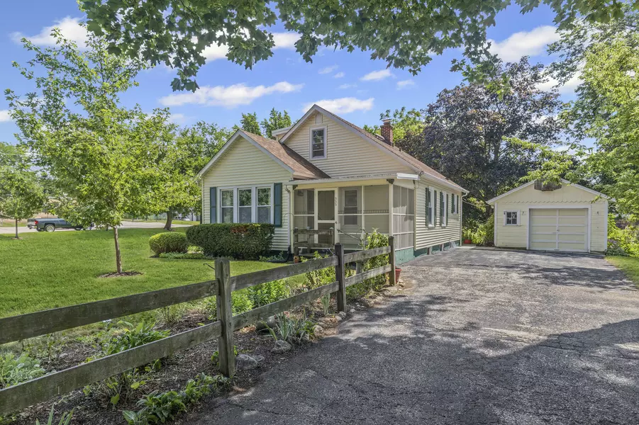 333 Poplar ST, Crystal Lake, IL 60014