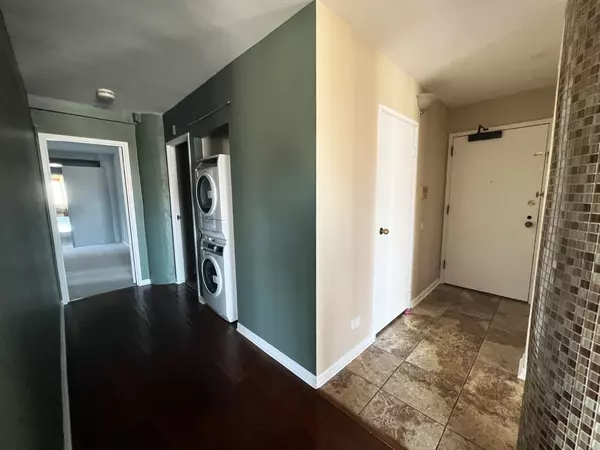 Chicago, IL 60606,345 N Canal ST #1205