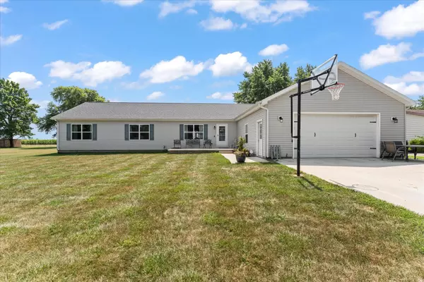 308 E Newton ST, Mansfield, IL 61854