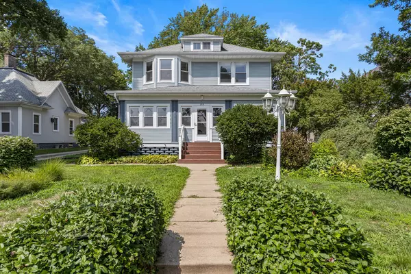 Mahomet, IL 61853,203 S Division ST