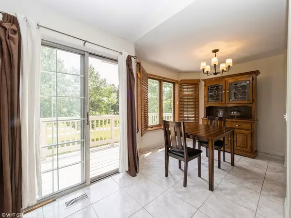 Elk Grove Village, IL 60007,1810 Fox Run DR #C