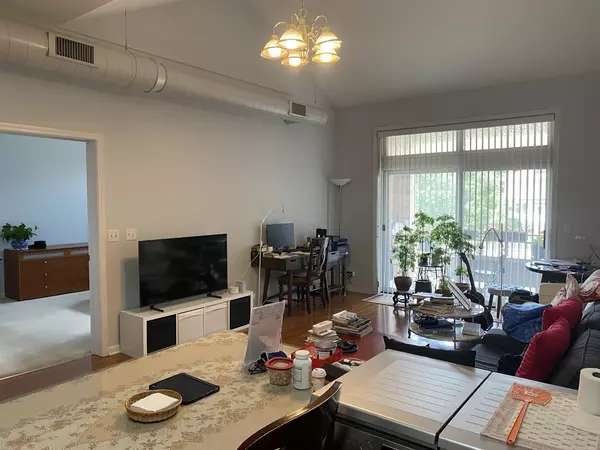 West Chicago, IL 60185,550 MAIN ST #215