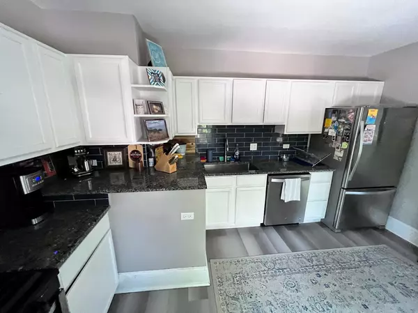 Evanston, IL 60202,519 HAMILTON ST #2