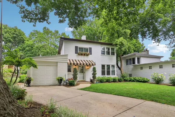 Evanston, IL 60203,9513 Lincolnwood DR
