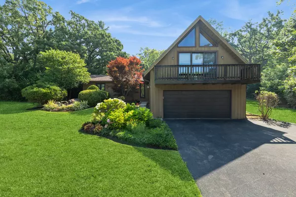 7316 Coventry DR S, Spring Grove, IL 60081