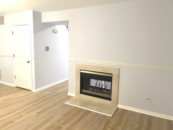 Gurnee, IL 60031,30 Lancaster CIR