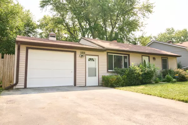 Antioch, IL 60002,245 MAPLEWOOD DR
