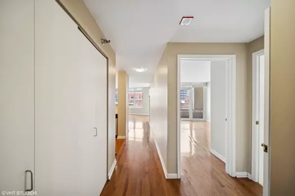 Chicago, IL 60654,345 N La Salle DR #702