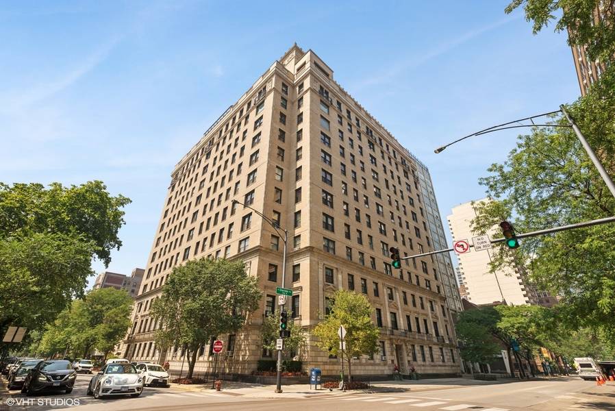 3100 N Sheridan RD #11D, Chicago, IL 60657