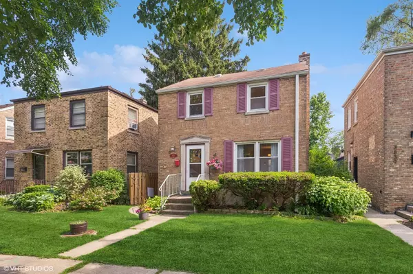 3837 Kirk ST, Skokie, IL 60076