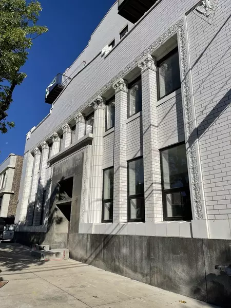 1730 W Greenleaf AVE #202, Chicago, IL 60626