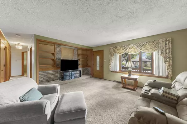 Midlothian, IL 60445,15112 Raday DR