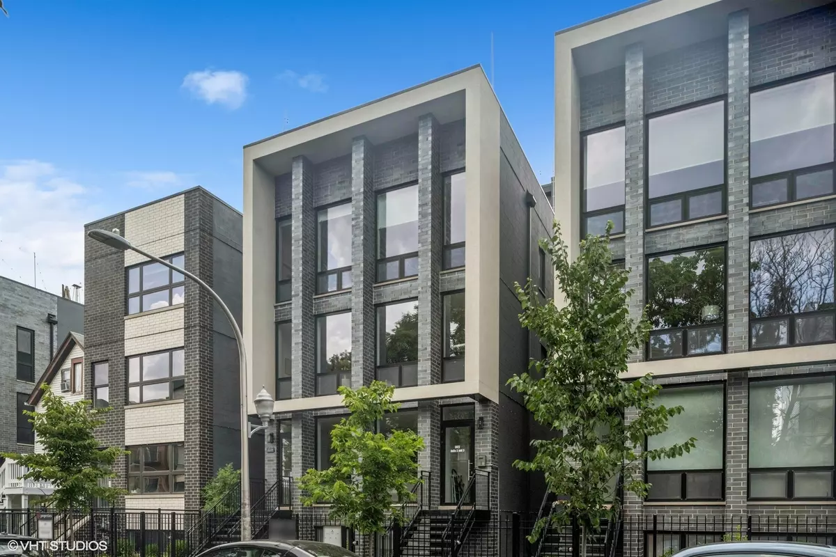 Chicago, IL 60647,3022 W Lyndale ST #2