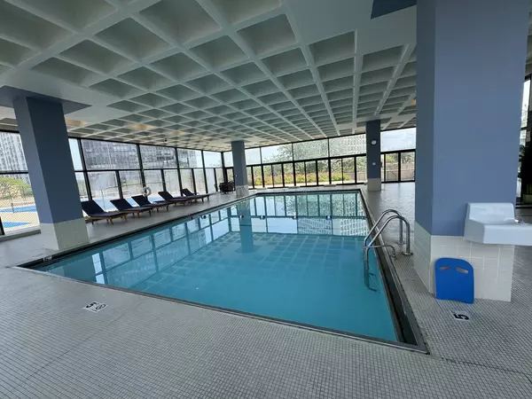 Chicago, IL 60640,5320 N Sheridan RD #1301