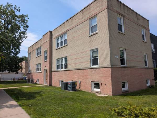 2909 W Farragut AVE #2N, Chicago, IL 60625