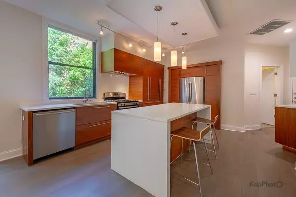 Chicago, IL 60642,1346 W Augusta BLVD #2