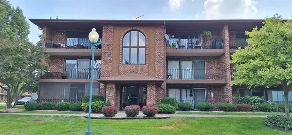 11001 Stony Creek DR #2C, Palos Hills, IL 60465