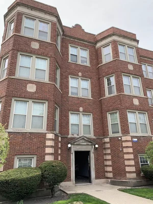 120 S Austin BLVD #B, Oak Park, IL 60304