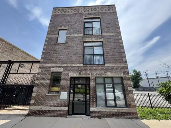 3628 N Milwaukee AVE #1, Chicago, IL 60641