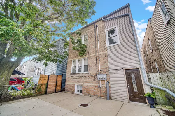 Chicago, IL 60641,5042 W Wellington AVE