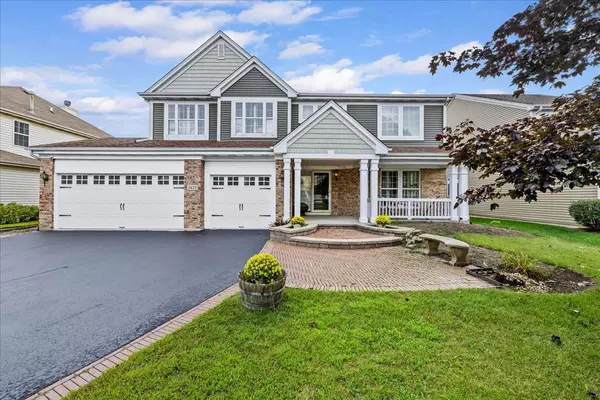 1415 Carmel LN, Cary, IL 60013
