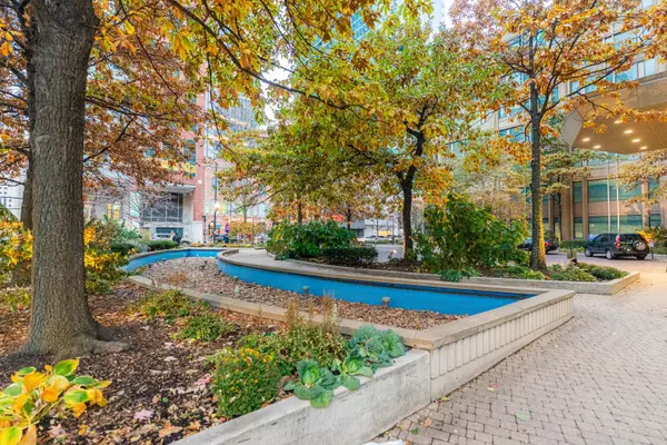 Chicago, IL 60654,400 N LaSalle ST #1404