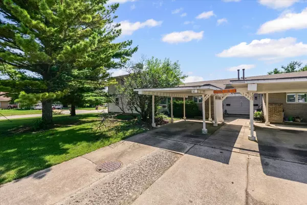 1524 Golfview RD, Rantoul, IL 61866